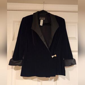 Alex Evenings black velour roll cuff wrap blazer with gem bow clasp XL
